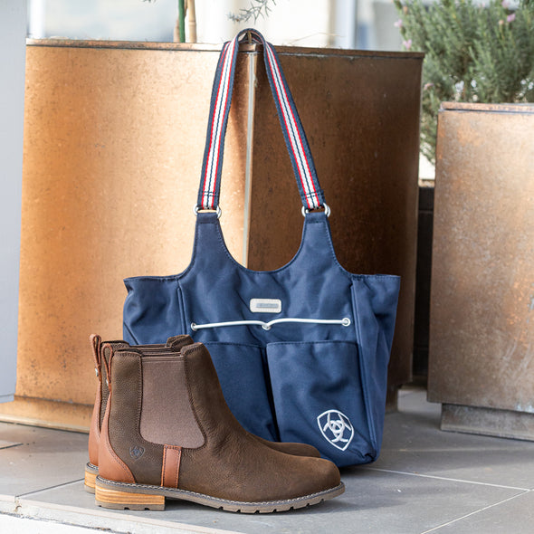 Buy a Women’s Wexford H2O and get a free mini carryall tote