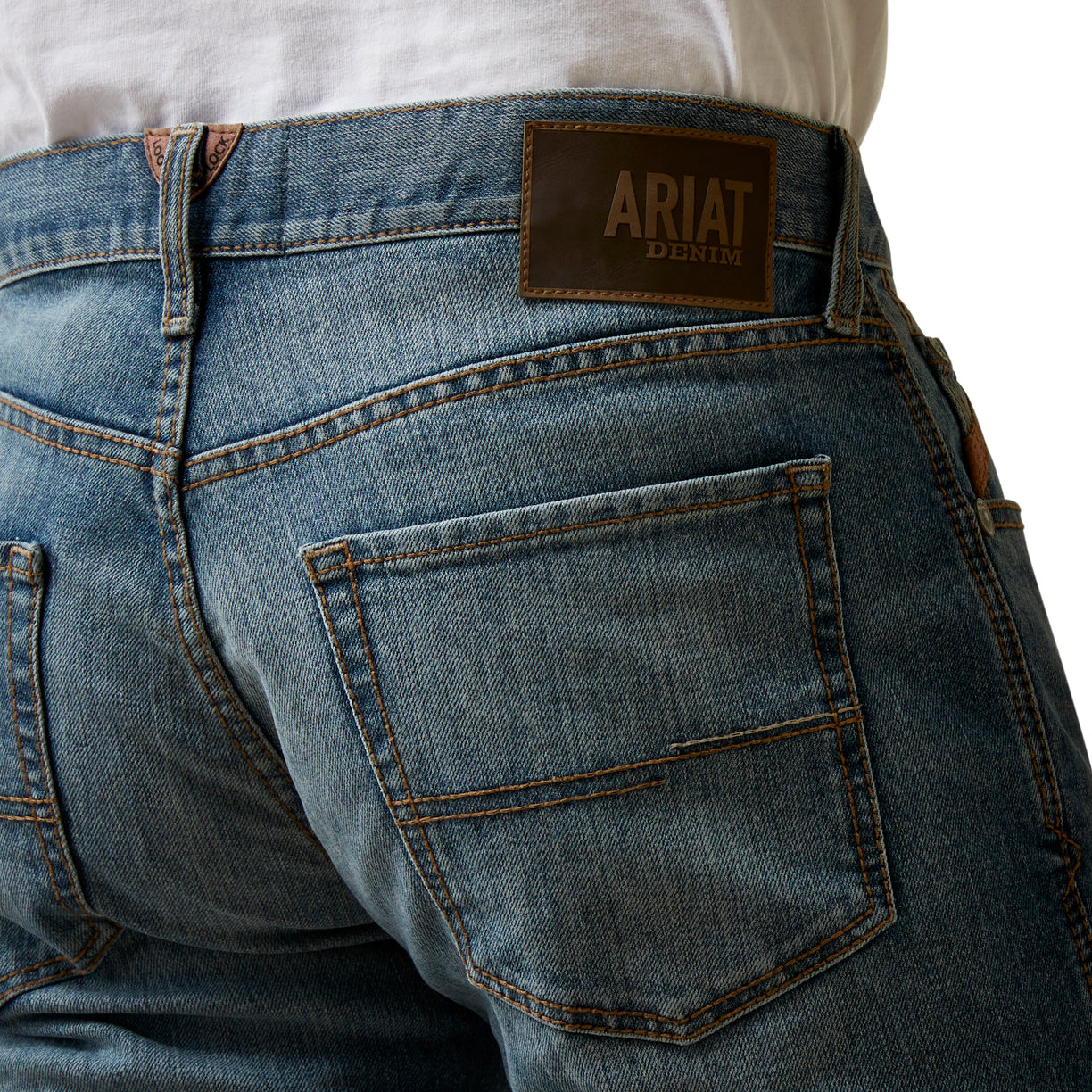 Ariat Men's M5 Straight Leg Hansen Jeans in blue denim - Detail