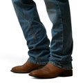 Ariat Men's M5 Straight Leg Hansen Jeans in blue denim - Detail