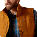 Ariat Men's Logo 2.0 Softshell Vest in brown - Detail