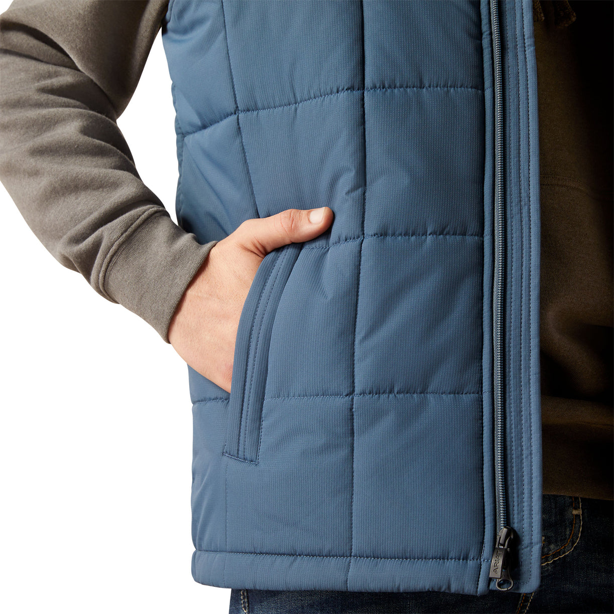 Ariat Men's Crius Insulated Vest in blue - Detail