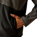 Ariat Men's Logan Softshell Jacket in black & grey - Detail
