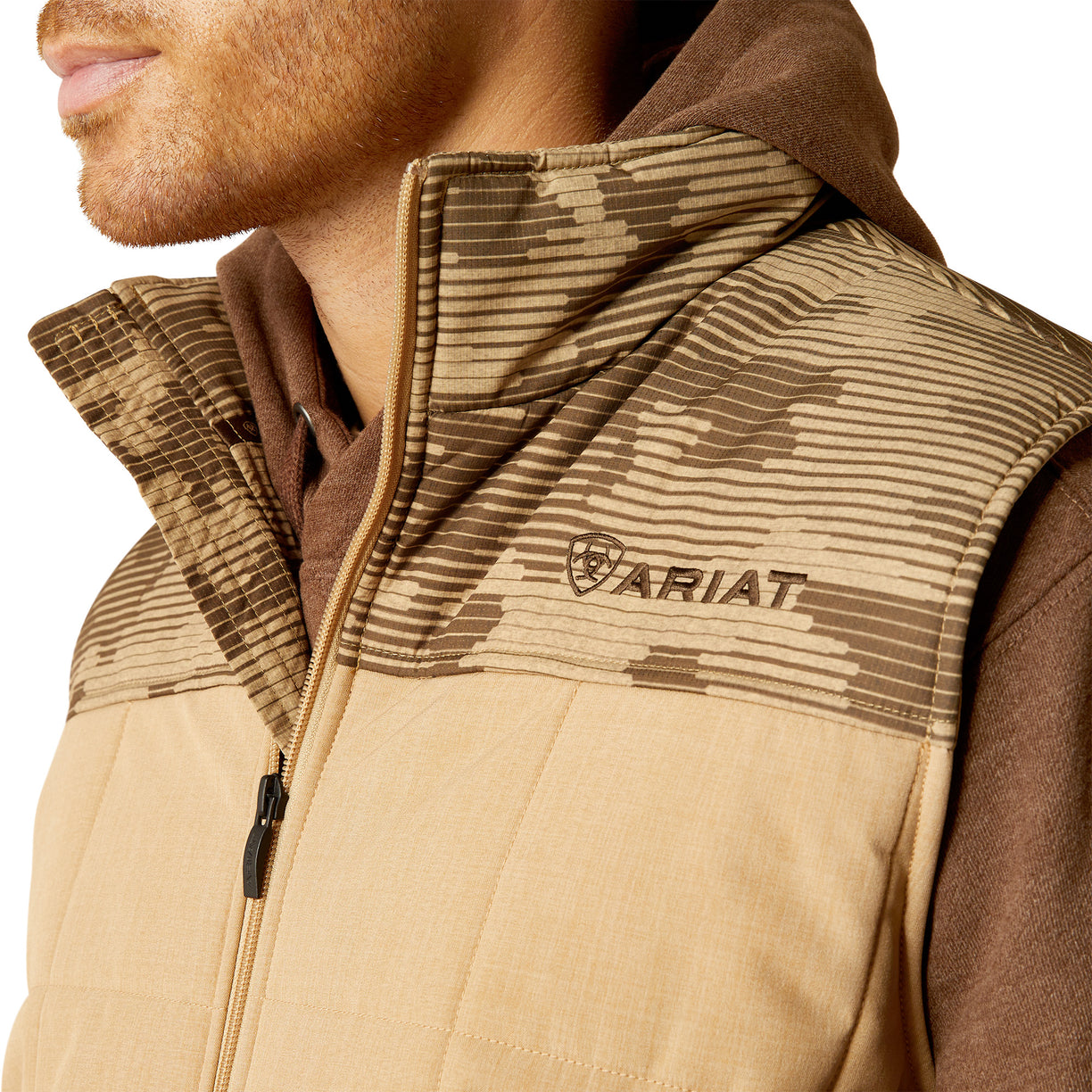 Ariat Men's Crius Insulated Vest in beige - Detail