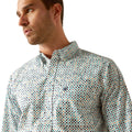 Ariat Men's Jansen Fitted Shirt in white & blue pattern - Detail