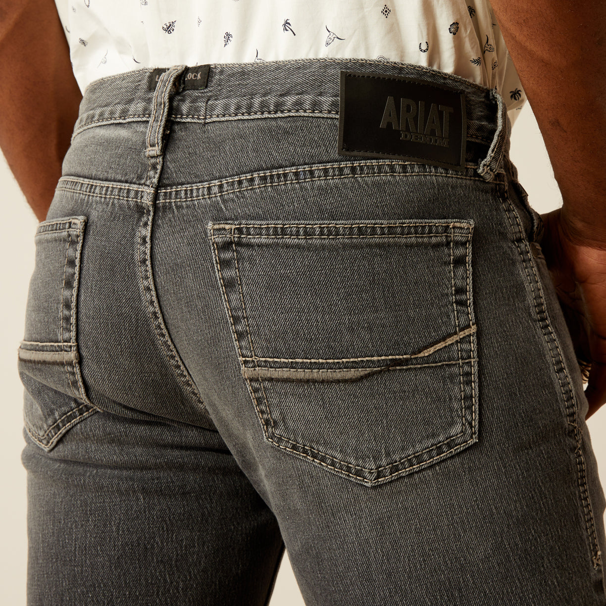 M8 Modern Rolland Slim Jeans