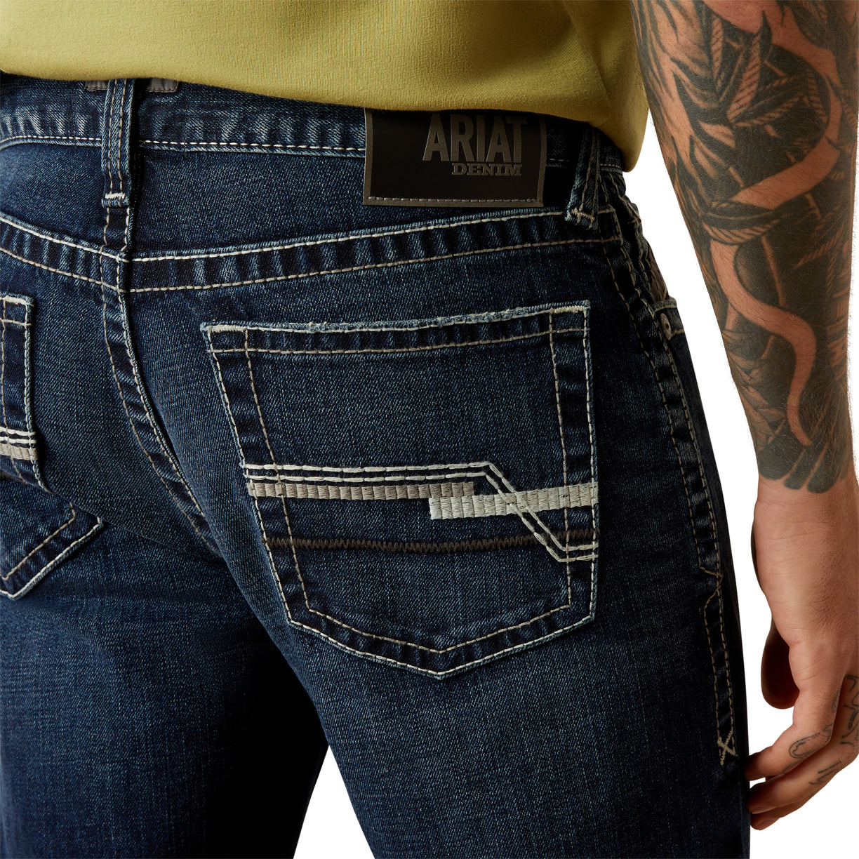 M8 Modern Matthew Slim Jeans