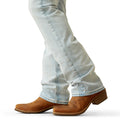 Ariat Men's M7 Modern Stretch Grizzly Slim Jeans in light blue denim - Detail