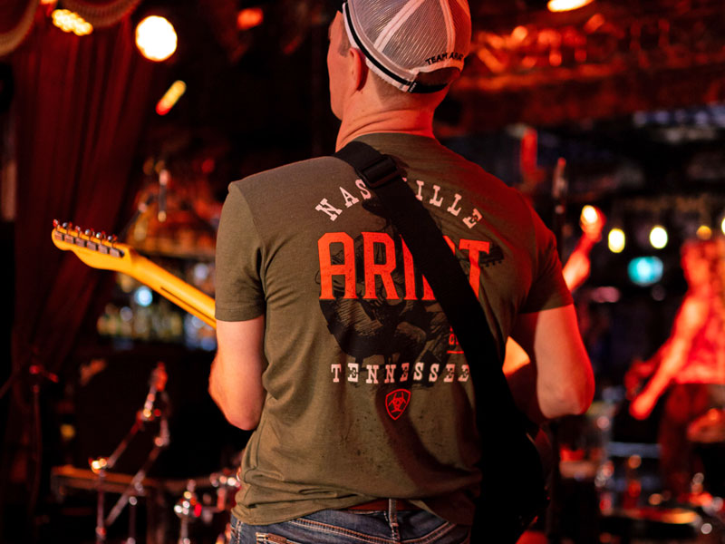 T-Shirts & Tops